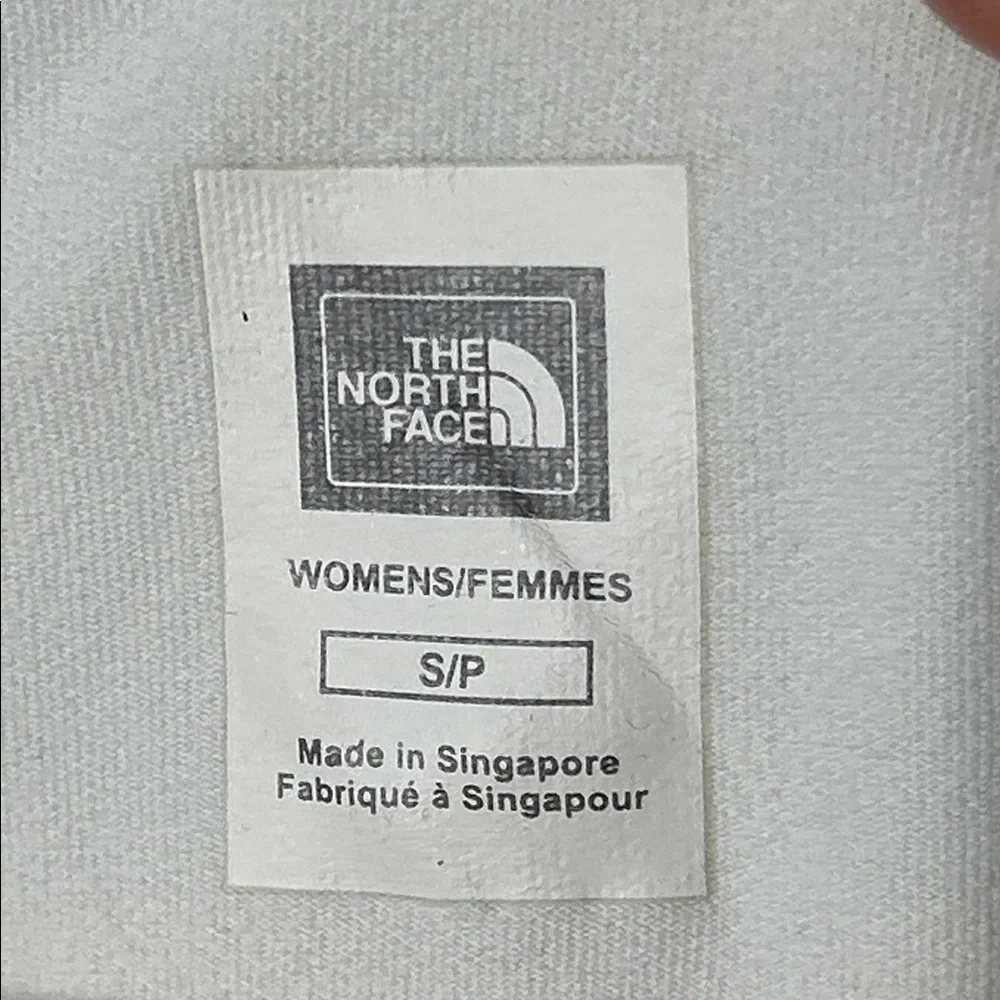 The North Face VaporWick Top - Picture 2 of 9